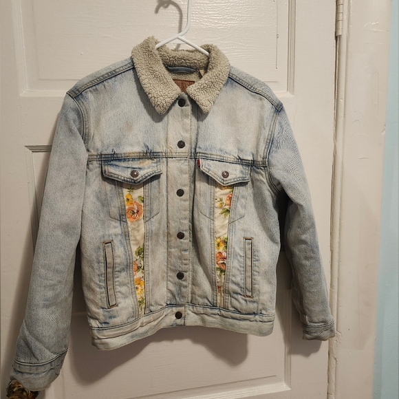 Levi's Sherpa Jean Jacket - Picture 1 of 4
